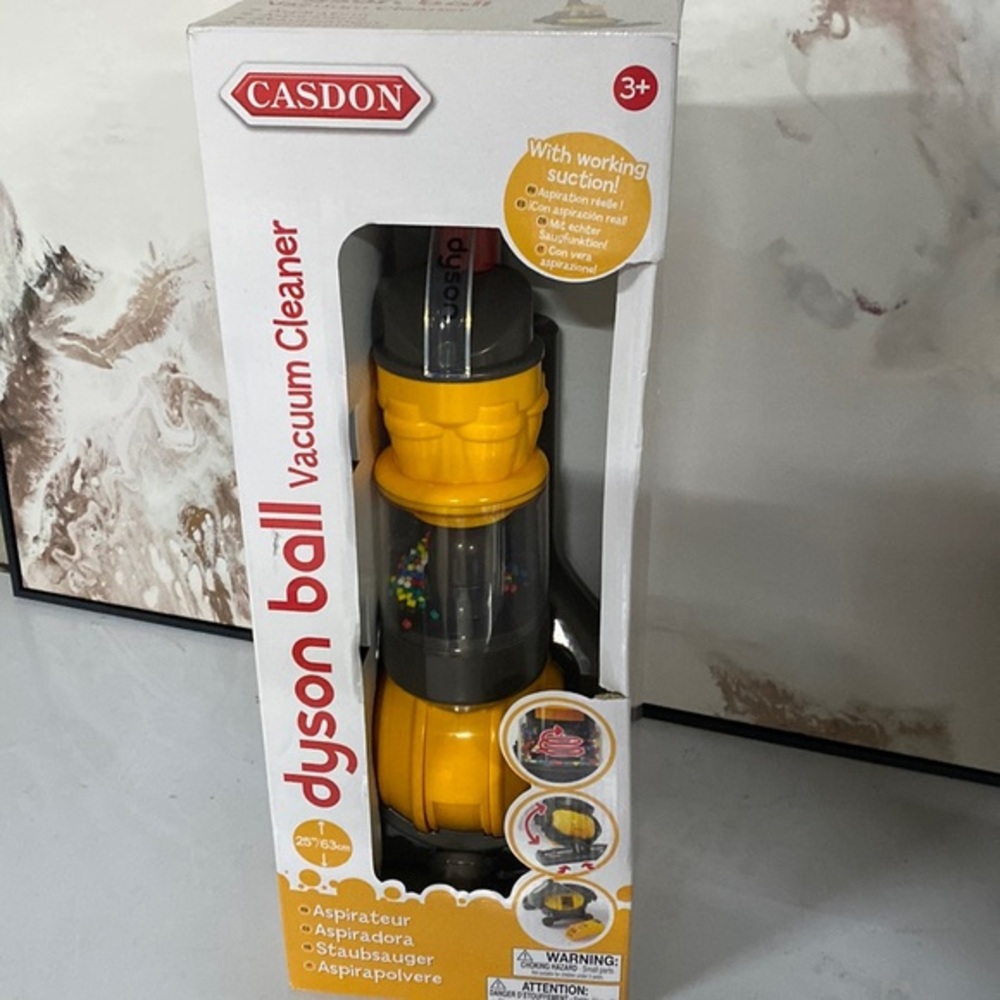 Casdon Dyson Ball Vacuum Cleaner Real‎ Suction Kids Toy